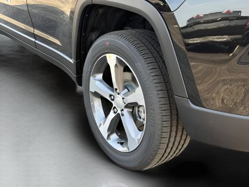 New 2026 Jeep Grand Cherokee Limited AWD/4WD image 7
