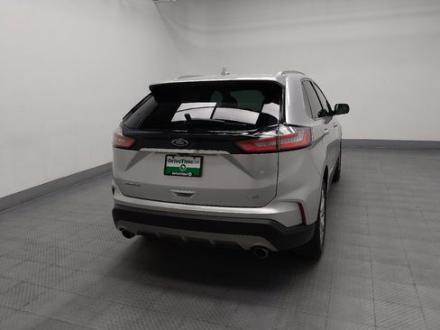 Used 2019 Ford Edge Titanium w/ Cold Weather Package FWD image 7
