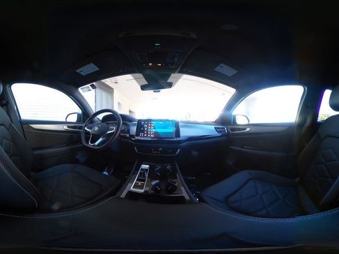 Used 2025 Volkswagen Atlas Cross Sport SE image 42