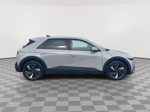 New 2026 Hyundai Ioniq 5 SE AWD/4WD image 4