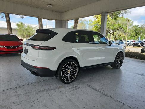 Used 2023 Porsche Cayenne image 5