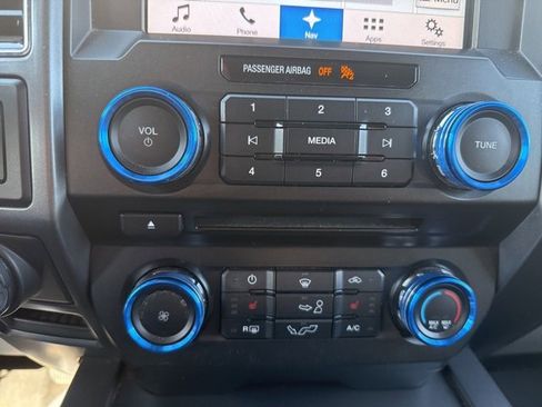 Used 2018 Ford F150 XLT w/ Equipment Group 302A Luxury image 13