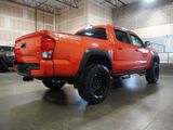 Used 2017 Toyota Tacoma TRD Off-Road image 4