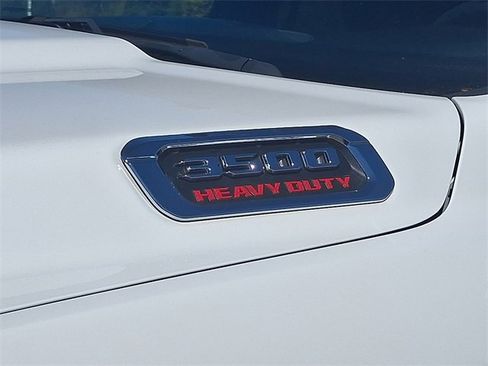 Used 2023 RAM 3500 Tradesman w/ Chrome Appearance Group image 32