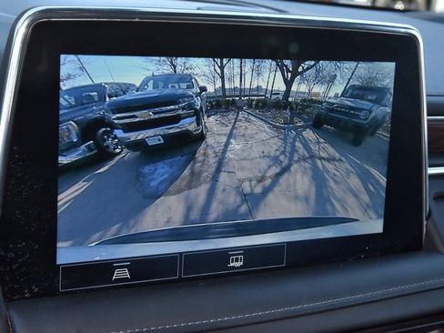 Used 2021 Chevrolet Tahoe Z71 w/ Rear Media and Nav Package image 30