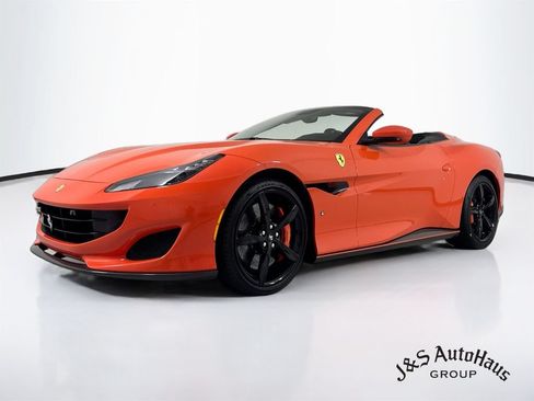 Used 2020 Ferrari Portofino RWD image 3
