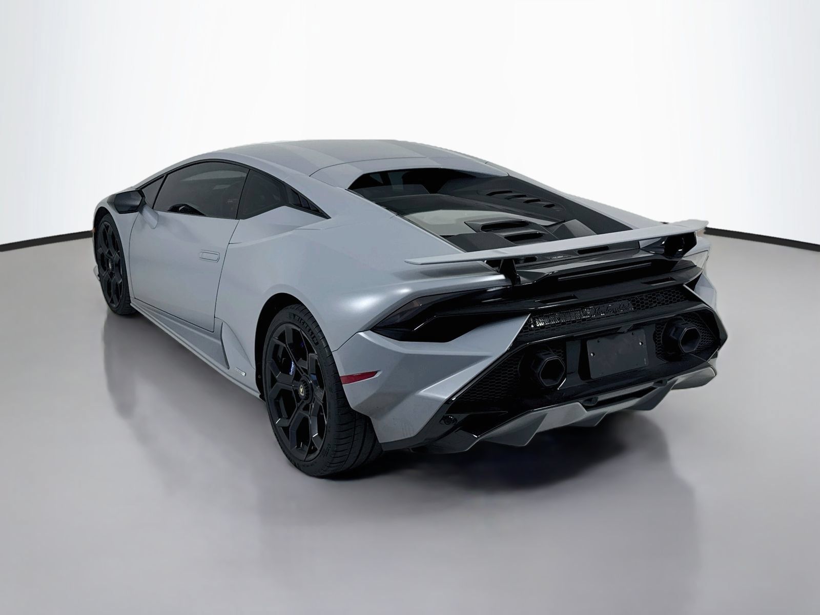Used 2023 Lamborghini Huracan Tecnica RWD image 5