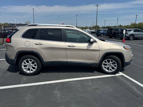 Used 2014 Jeep Cherokee Latitude w/ Comfort/Convenience Group image 7