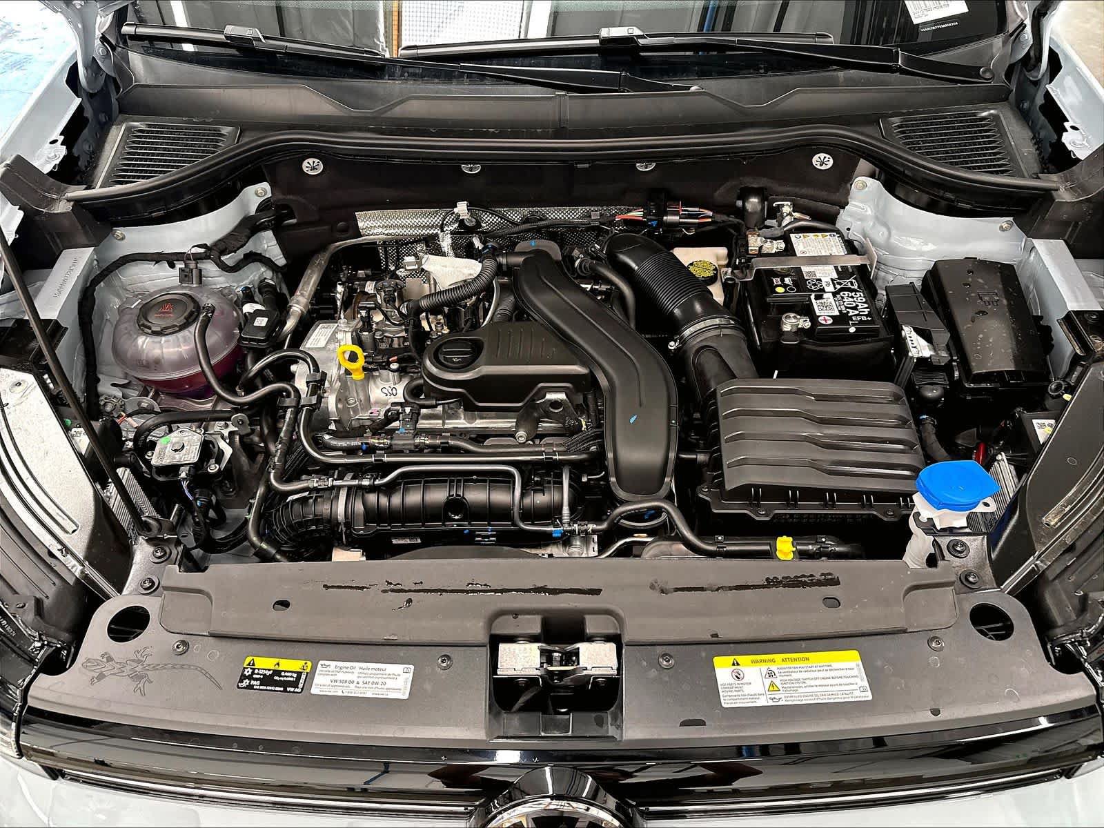 New 2027 Volkswagen Taos SE AWD/4WD image 12