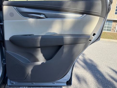 Used 2017 Cadillac XT5 Luxury w/ Driver Awareness Package image 46