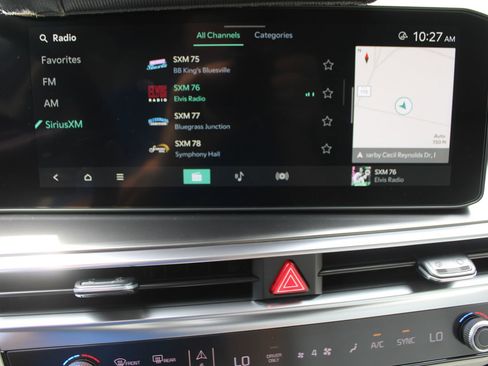 Certified 2025 Kia Sorento EX w/ EX Panoramic Sunroof Package image 52