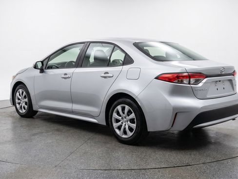 Used 2025 Toyota Corolla LE FWD image 6