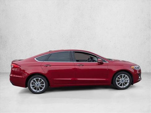 Used 2019 Ford Fusion Energi Titanium image 4