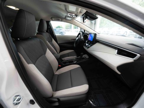 Used 2025 Toyota Corolla LE w/ LE Premium Package FWD image 26