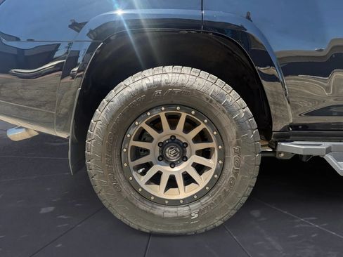 Used 2020 Toyota 4Runner SR5 w/ Convenience Package AWD/4WD image 26
