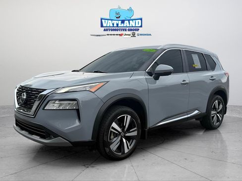 Used 2021 Nissan Rogue SL image 1