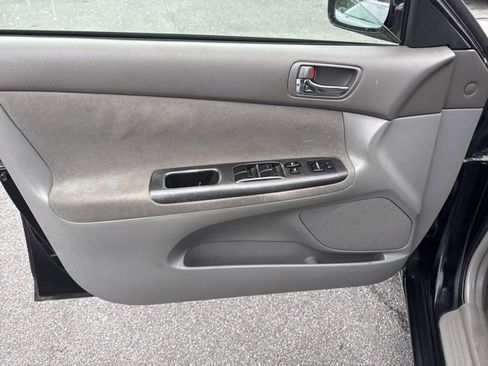 Used 2006 Toyota Camry LE image 14