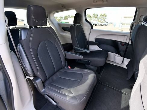 Used 2024 Chrysler Voyager LX FWD image 17