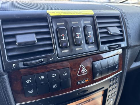 Used 2010 Mercedes-Benz G 550 image 22