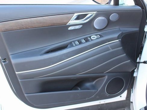 Used 2025 Genesis GV80 3.5T Prestige image 20