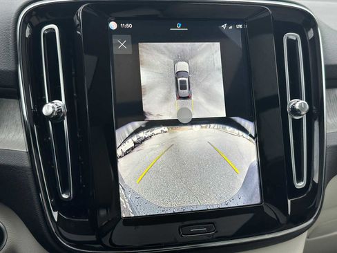 New 2026 Volvo XC40 B5 Ultra w/ Climate Package image 26