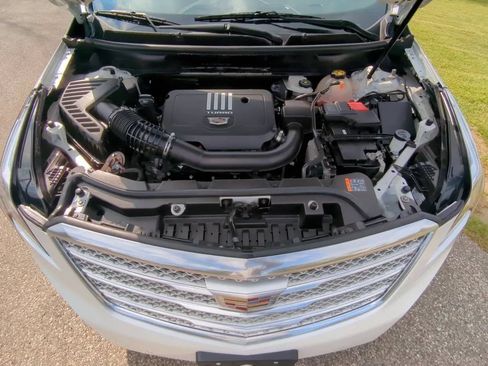 Used 2020 Cadillac XT5 Premium Luxury w/ LPO, Floor Liner Package FWD image 24