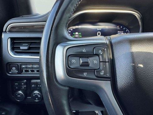 Used 2023 Chevrolet Tahoe Z71 w/ Luxury Package AWD/4WD image 28