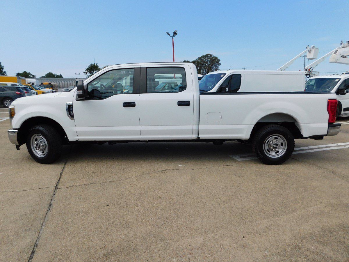 Used 2018 Ford F250 XL w/ Power Equipment Group RWD image 6