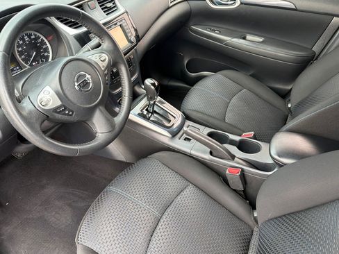 Used 2018 Nissan Sentra SR w/ Technology Package FWD image 11