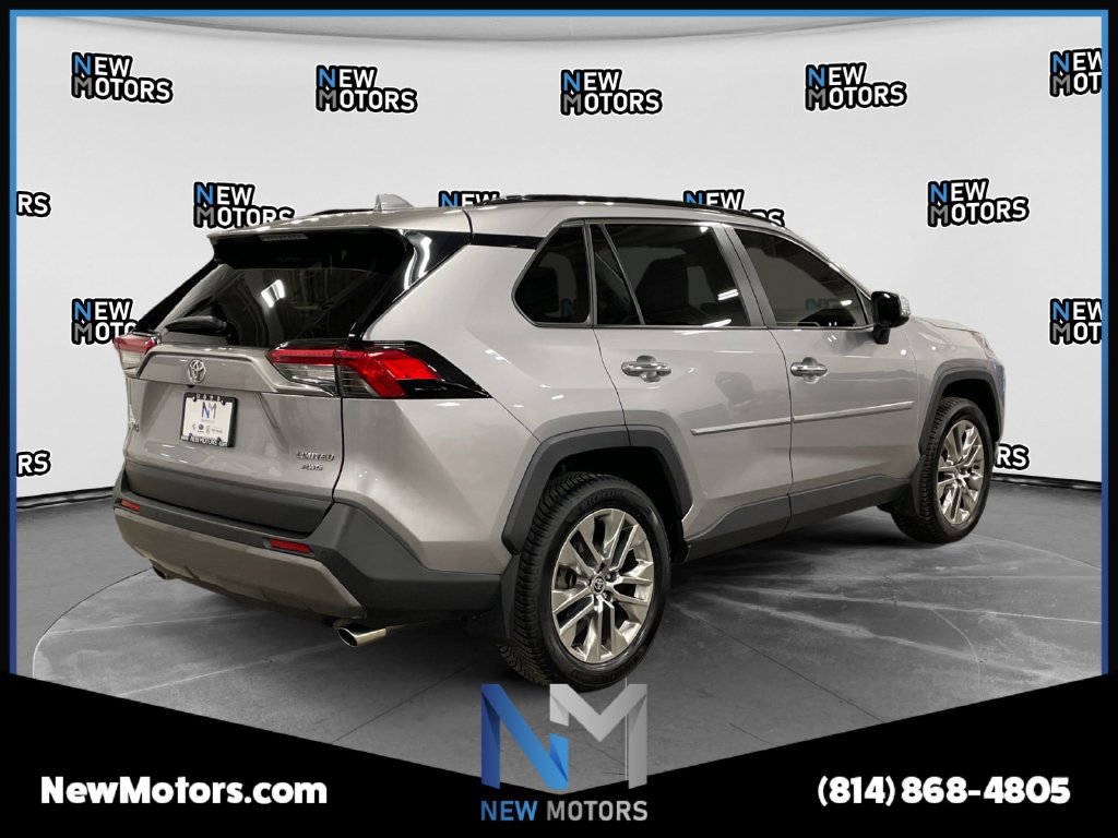 Used 2020 Toyota RAV4 Limited AWD/4WD image 5