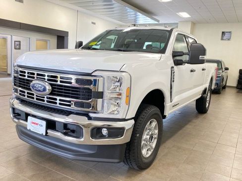 New 2026 Ford F250 XLT w/ FX4 Off-Road Package AWD/4WD image 4