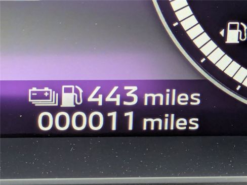 New 2025 Mitsubishi Outlander SEL image 30