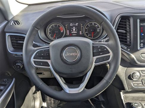 Used 2022 Jeep Cherokee Latitude w/ Sun & Sound Group image 14