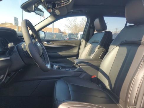 New 2026 Jeep Grand Cherokee Limited image 10