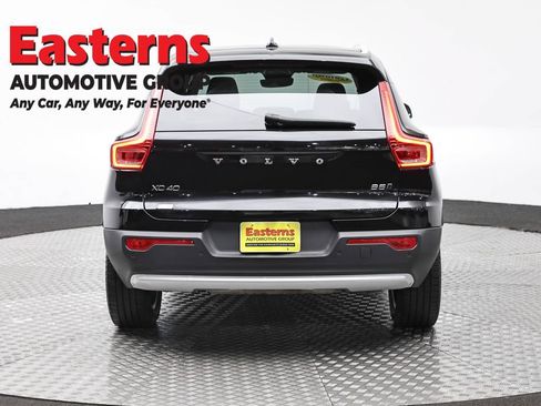 Used 2023 Volvo XC40 B5 Plus AWD/4WD image 6