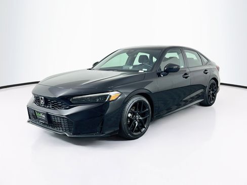 Used 2025 Honda Civic Sport image 3