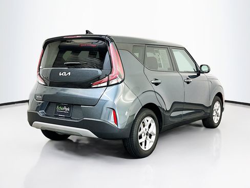 Used 2025 Kia Soul LX w/ LX Technology Package FWD image 9