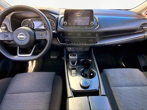 Used 2023 Nissan Rogue SV image 7