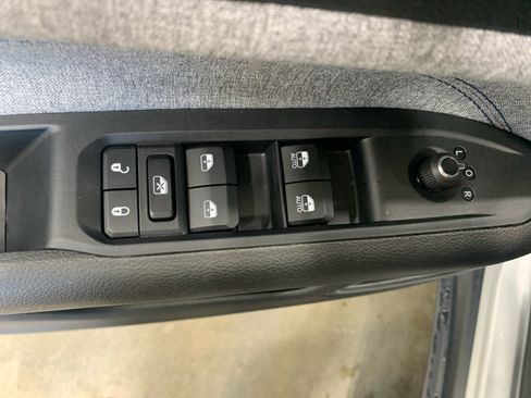 New 2026 Jeep Compass Latitude AWD/4WD image 28