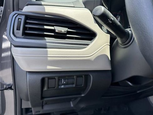 Used 2025 Subaru Forester AWD/4WD image 33