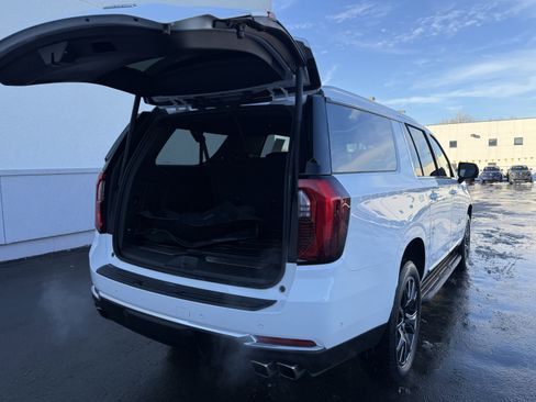 Used 2025 GMC Yukon XL Denali image 42