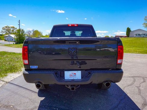 Used 2016 RAM 1500 Express w/ Black Ram 1500 Express Group AWD/4WD image 4