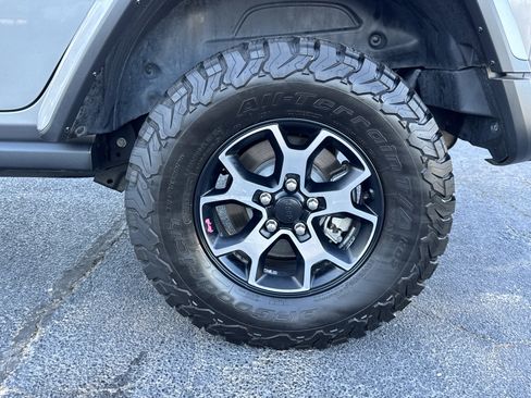 Used 2018 Jeep Wrangler Unlimited Rubicon image 19