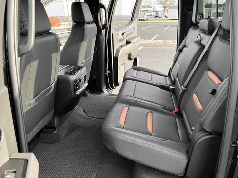 Used 2025 GMC Sierra 1500 AT4 w/ AT4 Premium Package image 20