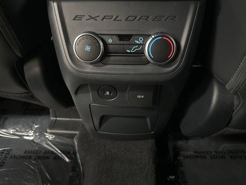 Used 2025 Ford Explorer ST-Line AWD/4WD image 31