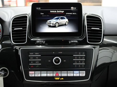 Used 2018 Mercedes-Benz GLE 350 4MATIC image 33