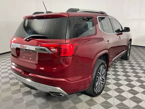 Used 2017 GMC Acadia Denali w/ Technology Package FWD image 8