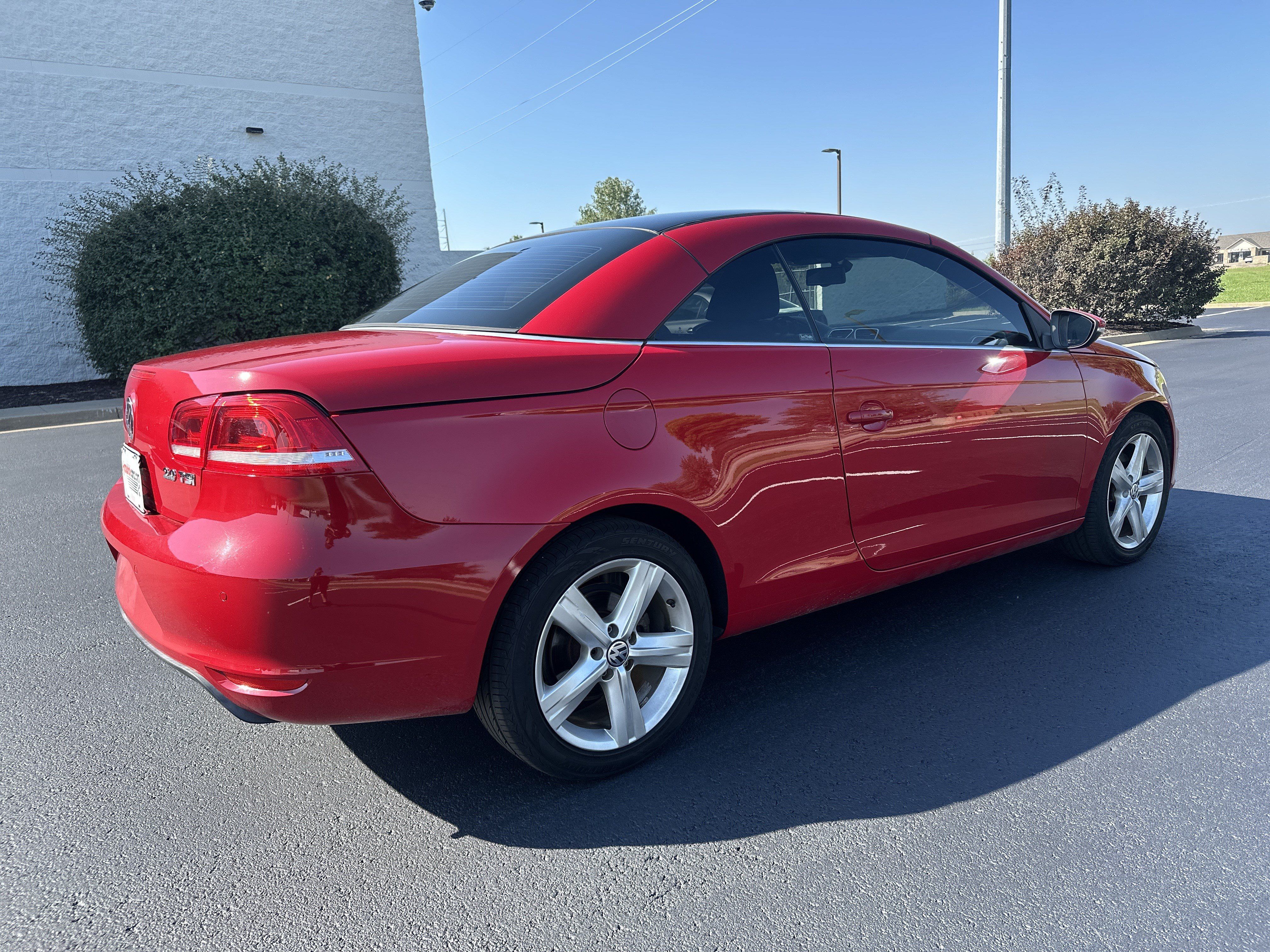 Used 2012 Volkswagen Eos Lux FWD image 16