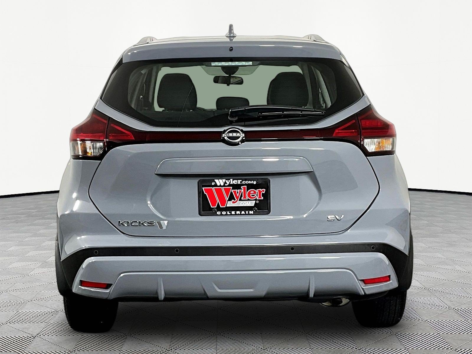 Used 2024 Nissan Kicks SV FWD image 5