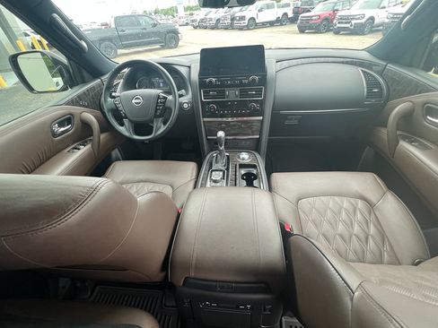 Used 2024 Nissan Armada Platinum w/ Captain's Chairs Package AWD/4WD image 11